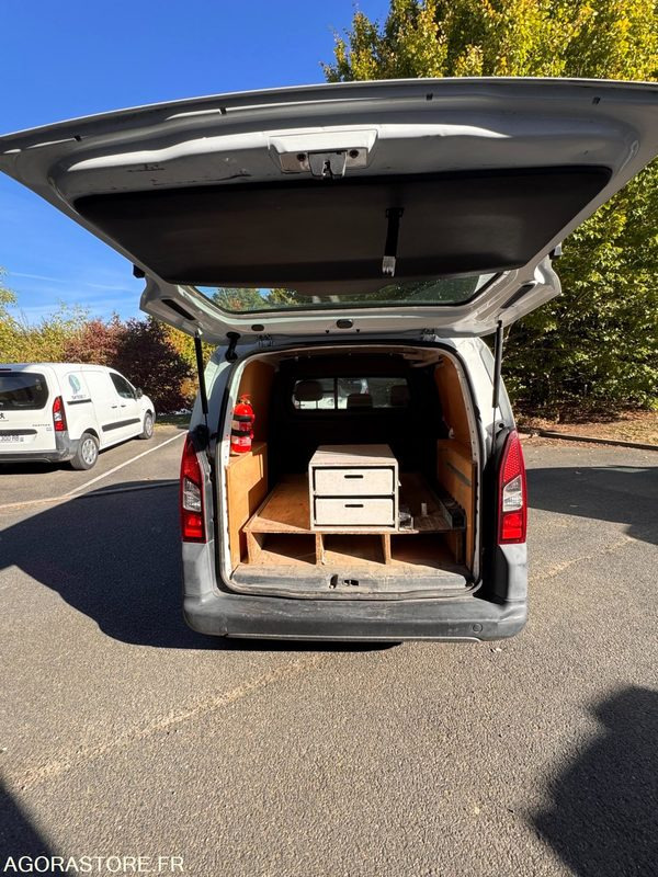 Peugeot Partner Phase 2 L11.6 Blue HDi FAP Fourgon S&S 100cv - Küçük panelvan: fotoğraf 3 Peugeot Partner Phase 2 L11.6 Blue HDi FAP Fourgon S&S 100cv - Küçük panelvan: fotoğraf 3