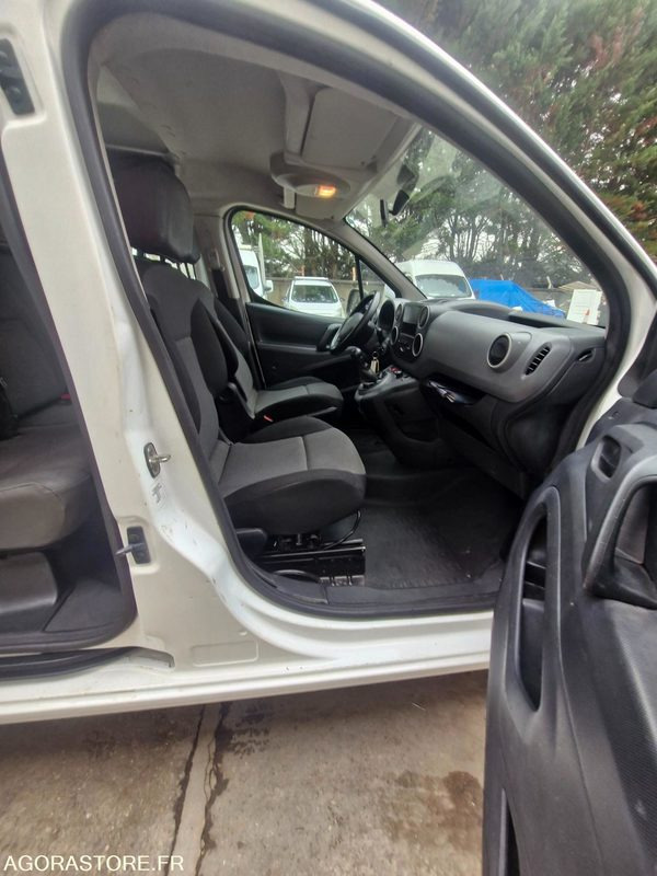 Peugeot partner cabine approfondie long 1.6 bluehdi 100 bvm5 CLIM 128863 kms - Küçük panelvan: fotoğraf 2 Peugeot partner cabine approfondie long 1.6 bluehdi 100 bvm5 CLIM 128863 kms - Küçük panelvan: fotoğraf 2