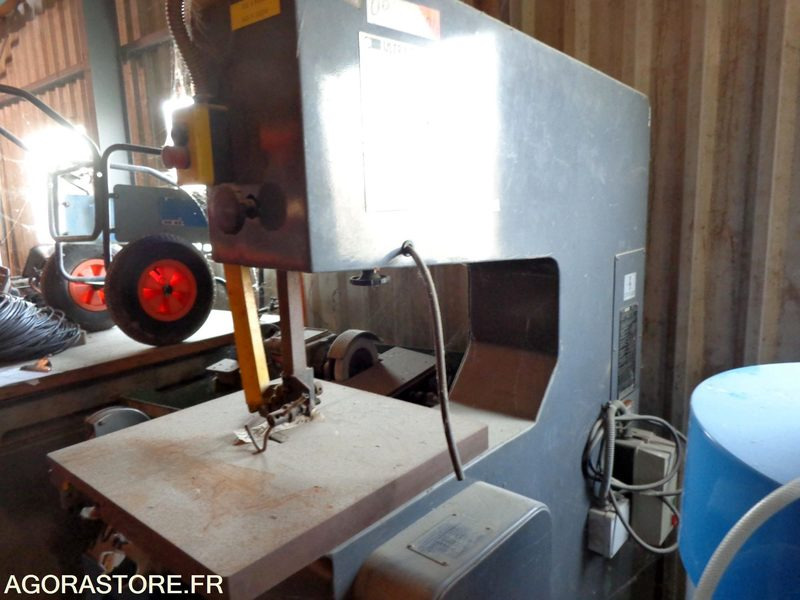 RARE SCIE a ruban verticale a métaux ULTRA - Metal işleme makinası: fotoğraf 1 RARE SCIE a ruban verticale a métaux ULTRA - Metal işleme makinası: fotoğraf 1