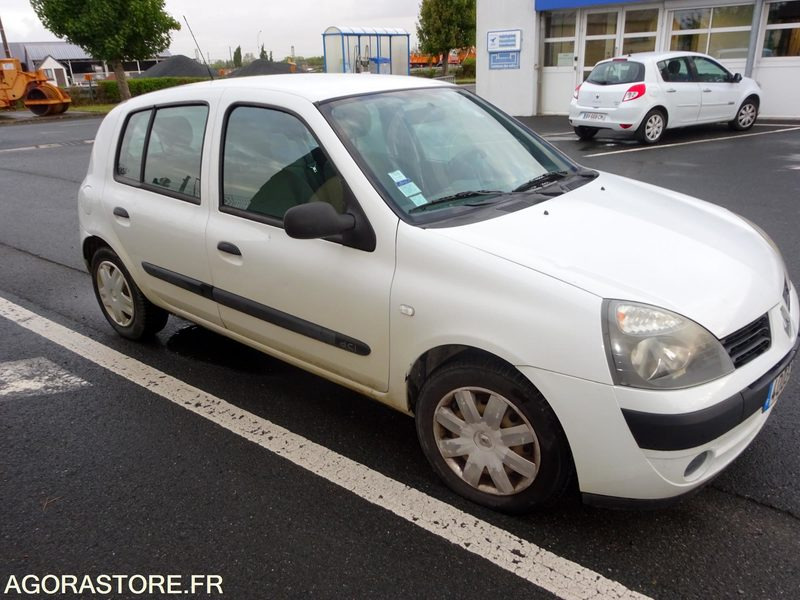 RENAULT CLIO - 2005 - 169150KM - Binek araba: fotoğraf 4 RENAULT CLIO - 2005 - 169150KM - Binek araba: fotoğraf 4