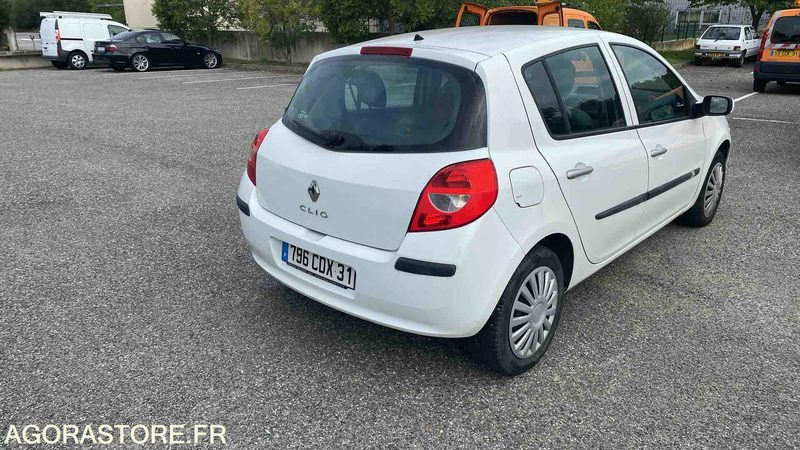 RENAULT CLIO - 2008 - 171835 KM - Binek araba: fotoğraf 4 RENAULT CLIO - 2008 - 171835 KM - Binek araba: fotoğraf 4
