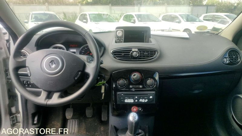 RENAULT CLIO - 2011 - 202079kms - Binek araba: fotoğraf 4 RENAULT CLIO - 2011 - 202079kms - Binek araba: fotoğraf 4