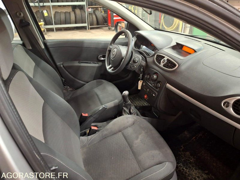 RENAULT CLIO 3 ESSENCE - Binek araba: fotoğraf 5 RENAULT CLIO 3 ESSENCE - Binek araba: fotoğraf 5