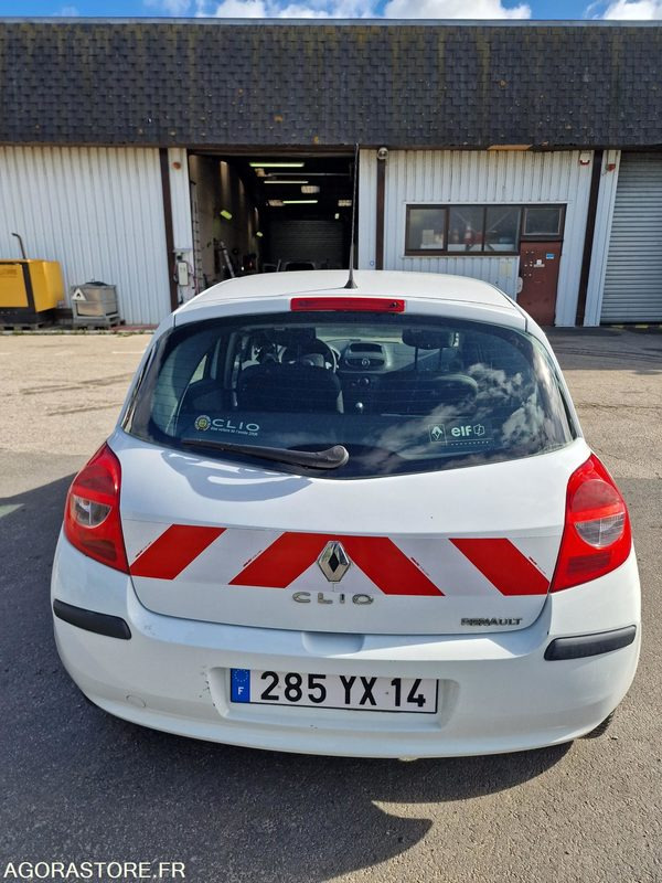 RENAULT CLIO 3 - LOT N°1 - Binek araba: fotoğraf 4 RENAULT CLIO 3 - LOT N°1 - Binek araba: fotoğraf 4