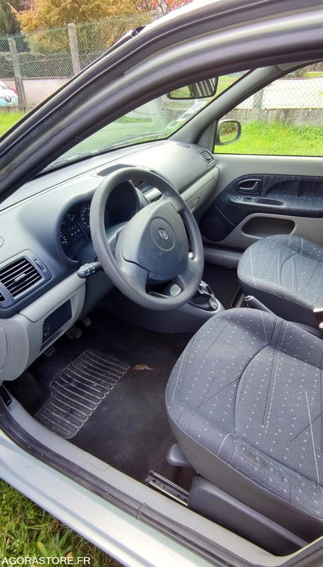 RENAULT CLIO II - Binek araba: fotoğraf 5 RENAULT CLIO II - Binek araba: fotoğraf 5