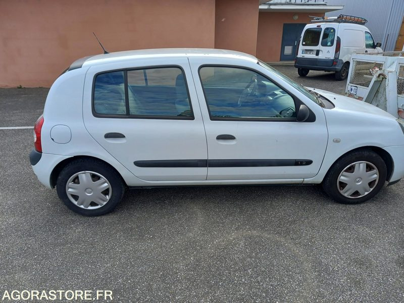 RENAULT CLIO PHASE 2-1.2 I 60CV-2005-ESSENCE-122 018 KMS-5 PORTES-ROULANTE-CT OK - Binek araba: fotoğraf 3 RENAULT CLIO PHASE 2-1.2 I 60CV-2005-ESSENCE-122 018 KMS-5 PORTES-ROULANTE-CT OK - Binek araba: fotoğraf 3
