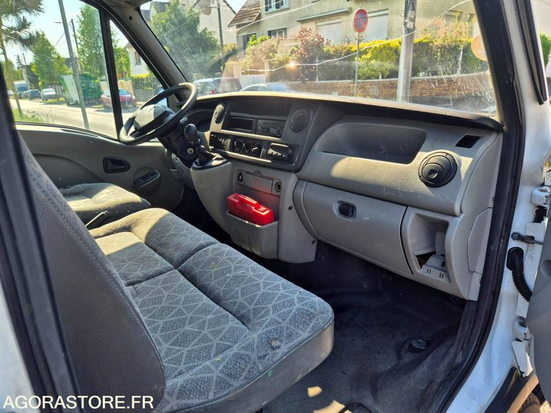 RENAULT MASTER 2.5 DCI 120 CV - 2008 - 182 425km - Panelvan: fotoğraf 4 RENAULT MASTER 2.5 DCI 120 CV - 2008 - 182 425km - Panelvan: fotoğraf 4
