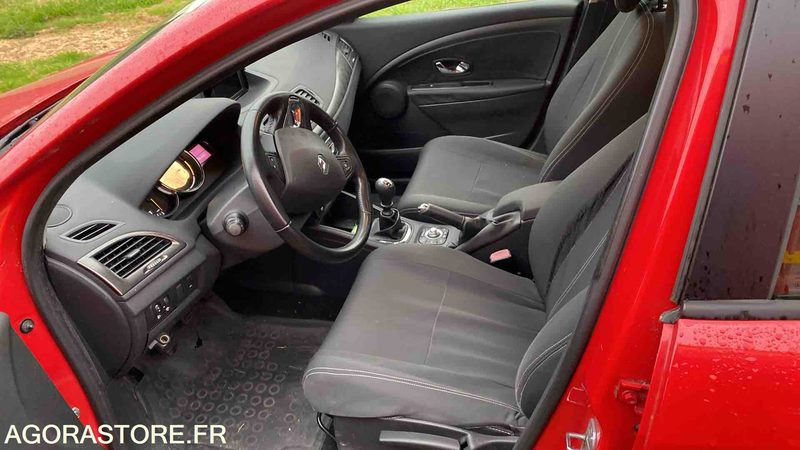 RENAULT MEGANE 309707kms - 2013 - Binek araba: fotoğraf 5 RENAULT MEGANE 309707kms - 2013 - Binek araba: fotoğraf 5