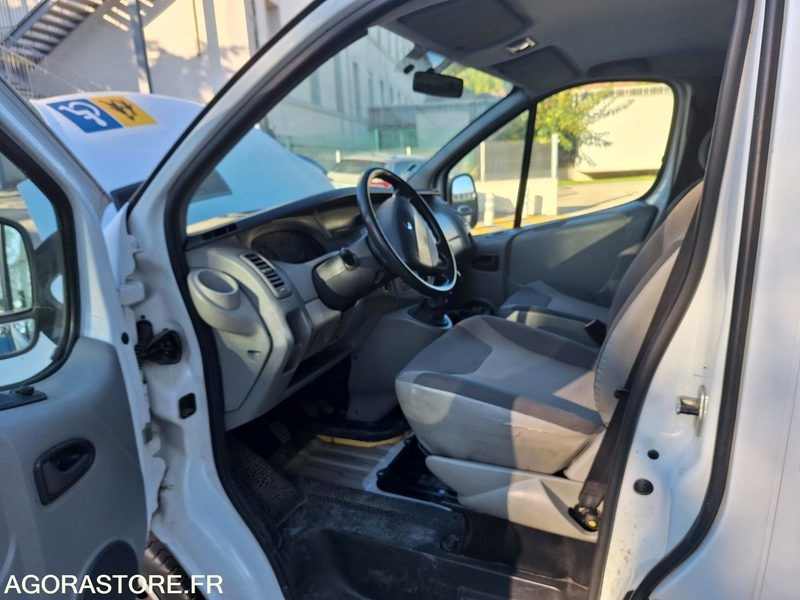 RENAULT TRAFIC - Minibüs, Minivan: fotoğraf 5 RENAULT TRAFIC - Minibüs, Minivan: fotoğraf 5