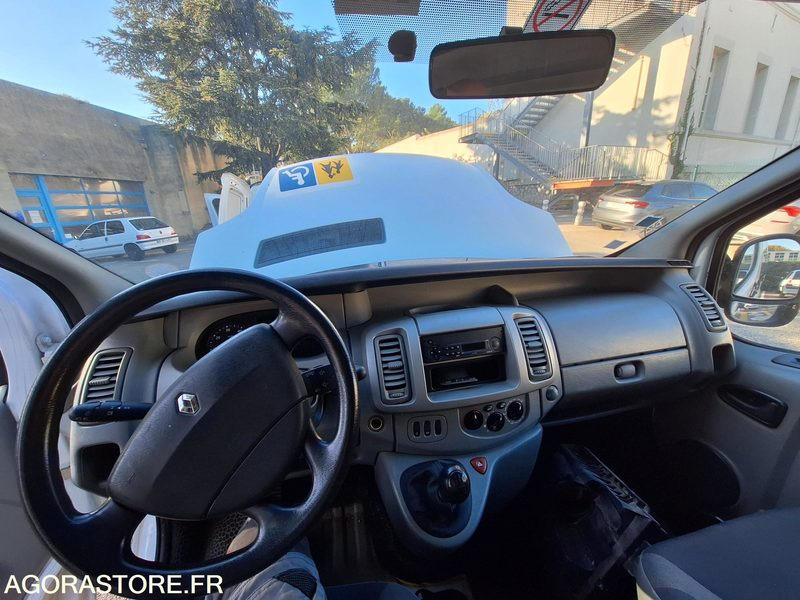 RENAULT TRAFIC - Minibüs, Minivan: fotoğraf 4 RENAULT TRAFIC - Minibüs, Minivan: fotoğraf 4