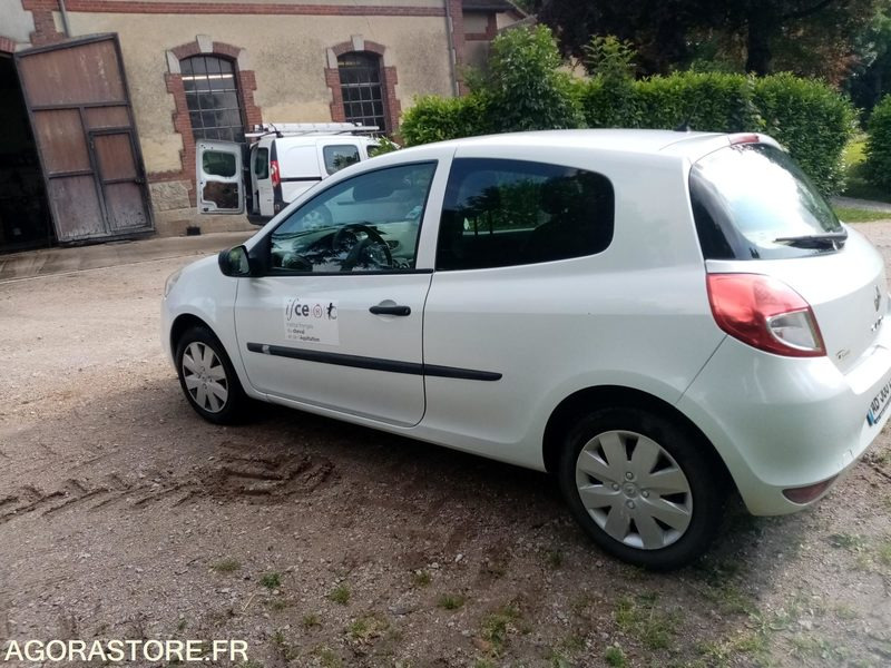 Renault Clio III 2 places 1.5 L Diesel - 211 000km - Binek araba: fotoğraf 5 Renault Clio III 2 places 1.5 L Diesel - 211 000km - Binek araba: fotoğraf 5