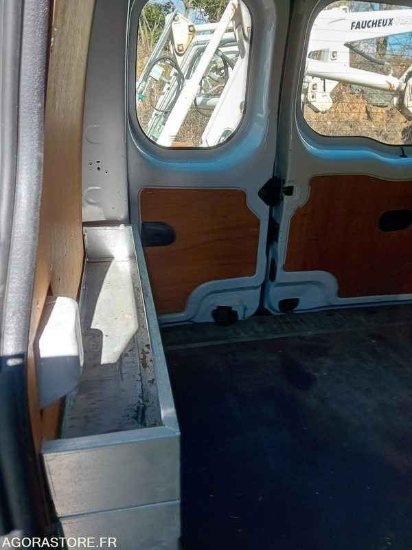 Küçük panelvan Renault Kangoo - 2016 - 147842 kms: fotoğraf 11