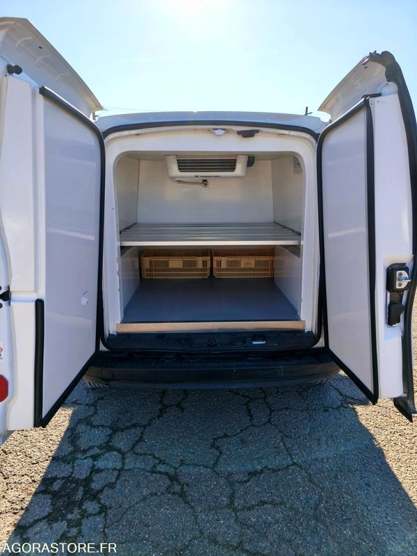 Renault Kangoo frigorifique - Küçük panelvan: fotoğraf 5 Renault Kangoo frigorifique - Küçük panelvan: fotoğraf 5
