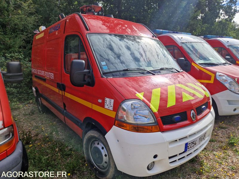 Renault Master - 2005 - 22473 - 2254YG27 - Panelvan: fotoğraf 2 Renault Master - 2005 - 22473 - 2254YG27 - Panelvan: fotoğraf 2