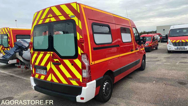 Renault Master III dci 125 - 18/06/2014 - Ambulans arabası: fotoğraf 3 Renault Master III dci 125 - 18/06/2014 - Ambulans arabası: fotoğraf 3