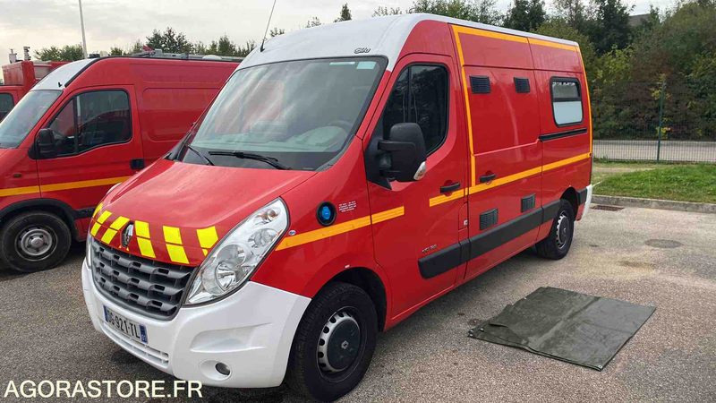 Renault Master III dci 125 - 18/06/2014 - Ambulans arabası: fotoğraf 1 Renault Master III dci 125 - 18/06/2014 - Ambulans arabası: fotoğraf 1