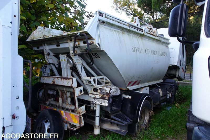 Renault Midlum 220 DXI - Binek araba: fotoğraf 1 Renault Midlum 220 DXI - Binek araba: fotoğraf 1