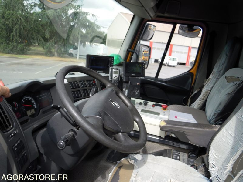 Renault Premium 380 6x2 DXI 11 équipé d'une benne SEMAT OM Série 14000 - Çöp kamyonu: fotoğraf 3 Renault Premium 380 6x2 DXI 11 équipé d'une benne SEMAT OM Série 14000 - Çöp kamyonu: fotoğraf 3