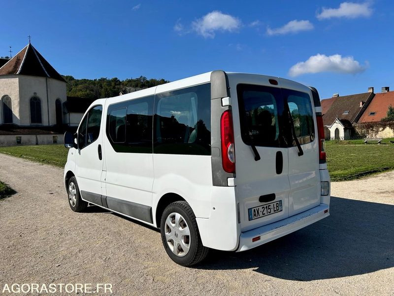 Renault Trafic 2 - 2010 - 141000 kms - Minibüs, Minivan: fotoğraf 4 Renault Trafic 2 - 2010 - 141000 kms - Minibüs, Minivan: fotoğraf 4