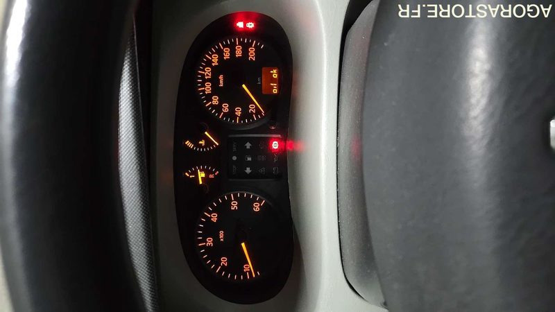 Minibüs, Minivan Renault Trafic - 2004 - 257907kms - 1707-XB-22: fotoğraf 30 Minibüs, Minivan Renault Trafic - 2004 - 257907kms - 1707-XB-22: fotoğraf 30