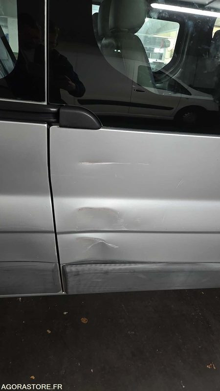 Minibüs, Minivan Renault Trafic - 2004 - 257907kms - 1707-XB-22: fotoğraf 20 Minibüs, Minivan Renault Trafic - 2004 - 257907kms - 1707-XB-22: fotoğraf 20