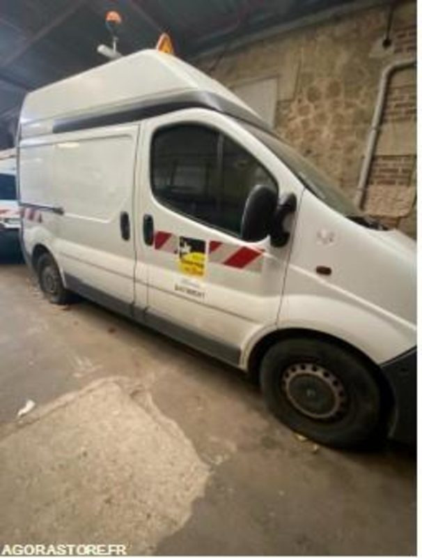 Renault Trafic - 92373kms - 2008 - 4425ZC76 - Panelvan: fotoğraf 4 Renault Trafic - 92373kms - 2008 - 4425ZC76 - Panelvan: fotoğraf 4