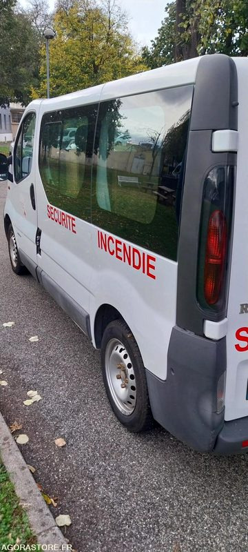 Renault Trafic VP vitré- 2002 - 127320kms - Küçük panelvan: fotoğraf 5 Renault Trafic VP vitré- 2002 - 127320kms - Küçük panelvan: fotoğraf 5