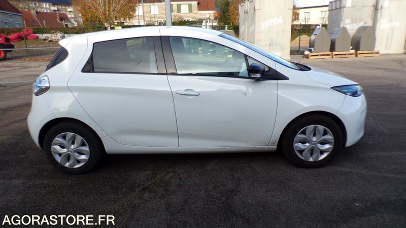 Renault Zoe DX-610-HZ (BP) - Binek araba: fotoğraf 5 Renault Zoe DX-610-HZ (BP) - Binek araba: fotoğraf 5