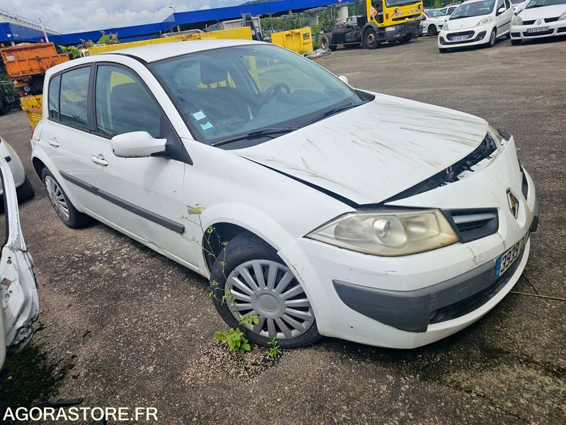 Renault megane - 2008 - 250000km - 3939ZZ76 - Binek araba: fotoğraf 2 Renault megane - 2008 - 250000km - 3939ZZ76 - Binek araba: fotoğraf 2