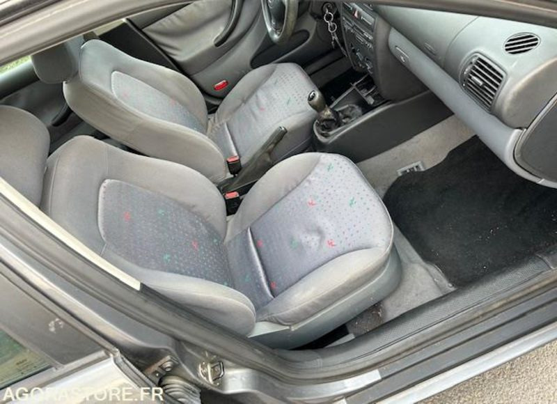 SEAT TOLEDO 1.9 TDI 110 CH - 2000 - 208 500 kms - Binek araba: fotoğraf 5 SEAT TOLEDO 1.9 TDI 110 CH - 2000 - 208 500 kms - Binek araba: fotoğraf 5
