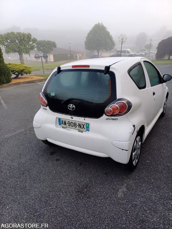 TOYOTA AYGO - Binek araba: fotoğraf 4 TOYOTA AYGO - Binek araba: fotoğraf 4