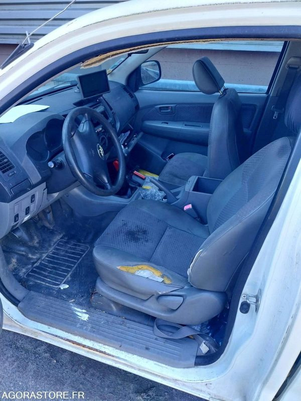 TOYOTA Hilux 4x2 Groupe HP 2007 (448000Km) VENTE EXPORT UNIQUEMENT ROULANT - Küçük panelvan: fotoğraf 5 TOYOTA Hilux 4x2 Groupe HP 2007 (448000Km) VENTE EXPORT UNIQUEMENT ROULANT - Küçük panelvan: fotoğraf 5