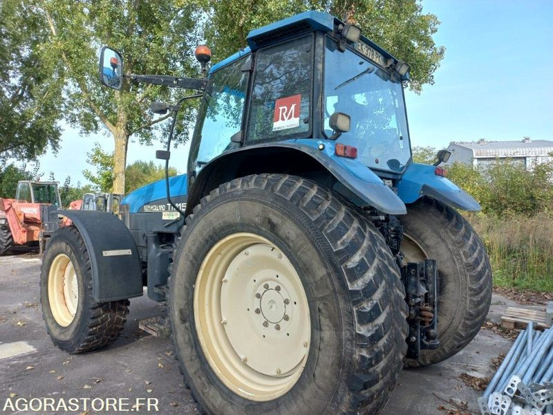 TRACTEUR AGRICOLE NEW HOLLAND EK-378-PK - Traktör: fotoğraf 2 TRACTEUR AGRICOLE NEW HOLLAND EK-378-PK - Traktör: fotoğraf 2