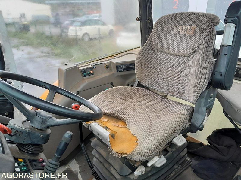 TRACTEUR RENAULT ERGOS446 avec chargeur FAUCHEUX F26R 7580h - Traktör: fotoğraf 5 TRACTEUR RENAULT ERGOS446 avec chargeur FAUCHEUX F26R 7580h - Traktör: fotoğraf 5