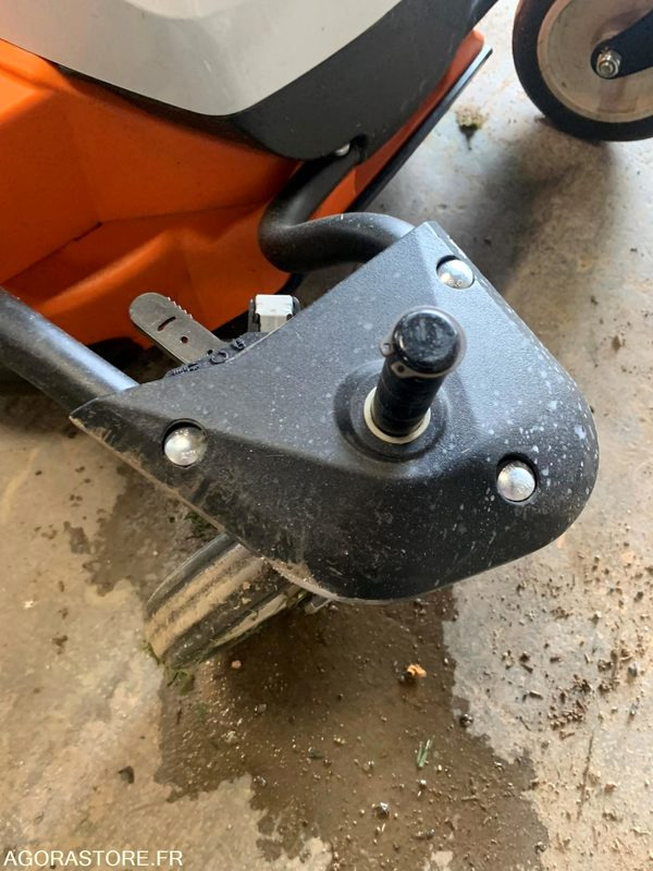 Tondeuse STIHL - Çim biçme makinesi: fotoğraf 4 Tondeuse STIHL - Çim biçme makinesi: fotoğraf 4
