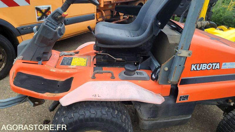 Tondeuse tractée KUBOTA F360 - 2003 - Çim biçme makinesi: fotoğraf 3 Tondeuse tractée KUBOTA F360 - 2003 - Çim biçme makinesi: fotoğraf 3