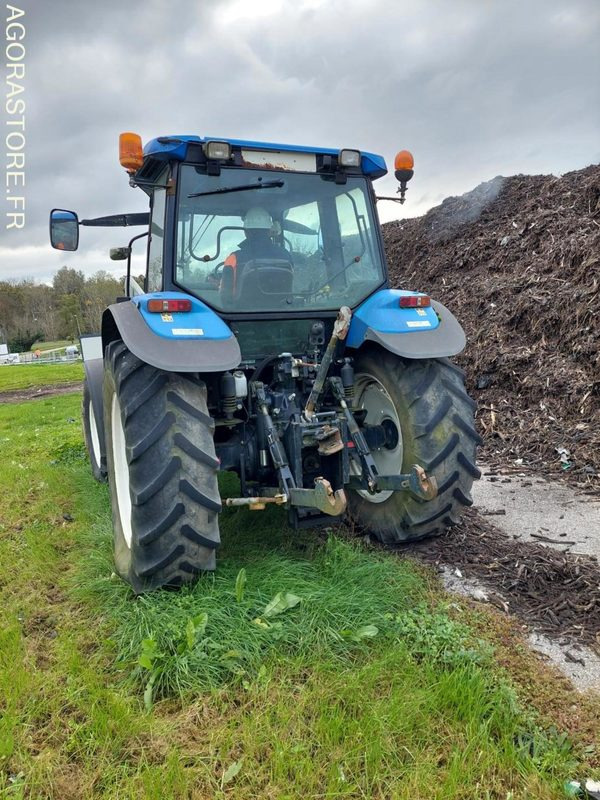 Tracteur New Holland avec chargeuse Mailleux - Traktör: fotoğraf 2 Tracteur New Holland avec chargeuse Mailleux - Traktör: fotoğraf 2