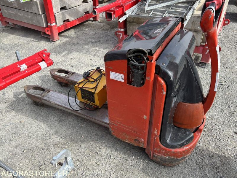 Transpalette électrique 1800kg Fenwick T18 - Kullanılan transpalet: fotoğraf 2 Transpalette électrique 1800kg Fenwick T18 - Kullanılan transpalet: fotoğraf 2