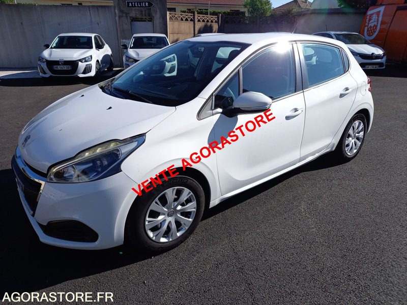 Vends Peugeot 208 essence - Binek araba: fotoğraf 1 Vends Peugeot 208 essence - Binek araba: fotoğraf 1