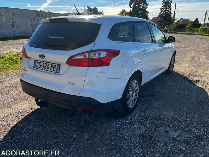 Ford focus 1lecoboost 2013 149000km - Station wagon: fotoğraf 3 Ford focus 1lecoboost 2013 149000km - Station wagon: fotoğraf 3