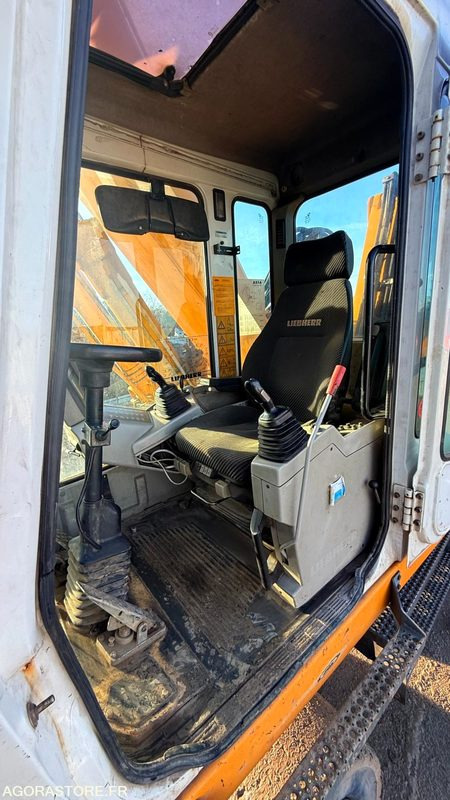 Pelle liebherr A914 LITRONIC - 2002 - 20 000 heures ENTRETIEN LIEBHERR - Ekskavatör: fotoğraf 2 Pelle liebherr A914 LITRONIC - 2002 - 20 000 heures ENTRETIEN LIEBHERR - Ekskavatör: fotoğraf 2