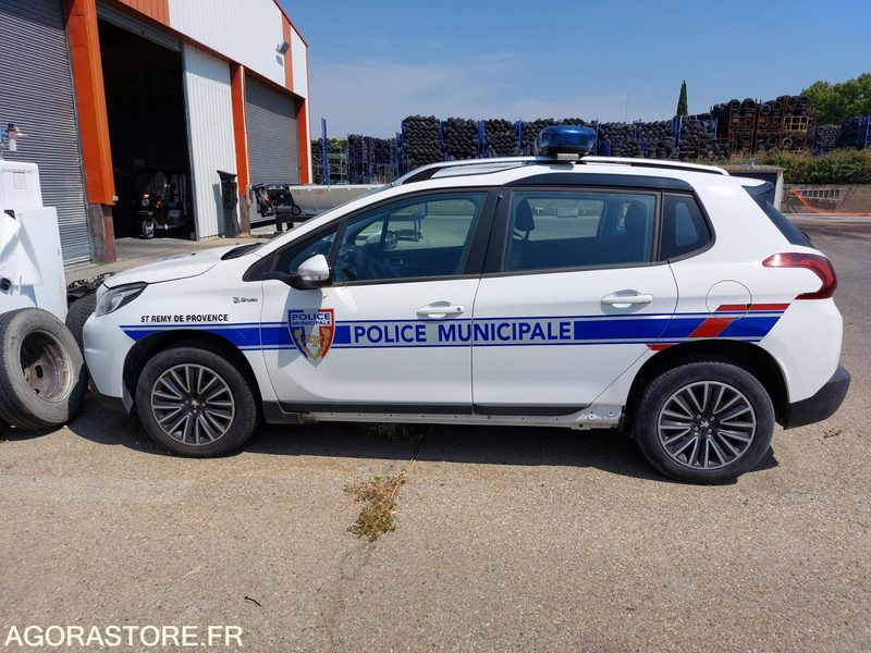 Peugeot 2008 police municipale - SUV: fotoğraf 1 Peugeot 2008 police municipale - SUV: fotoğraf 1