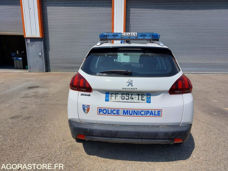 Peugeot 2008 police municipale - SUV: fotoğraf 2 Peugeot 2008 police municipale - SUV: fotoğraf 2