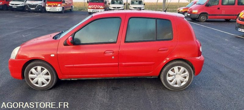 Renault clio 1.5 dci (roulante) - Binek araba: fotoğraf 1 Renault clio 1.5 dci (roulante) - Binek araba: fotoğraf 1