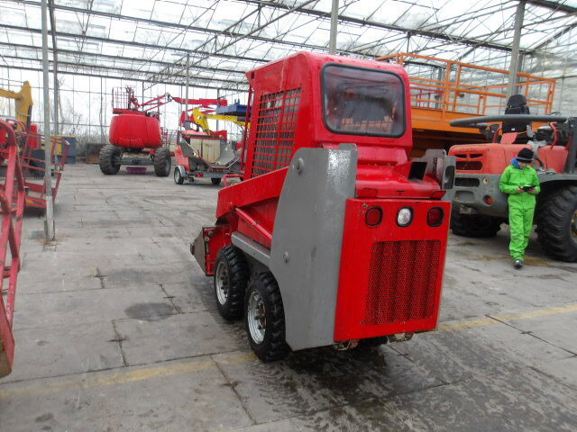 Gehl 1640 - Mini yükleyici: fotoğraf 3 Gehl 1640 - Mini yükleyici: fotoğraf 3