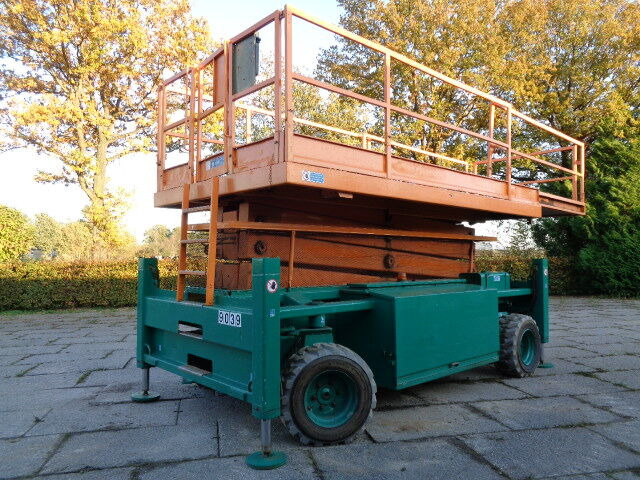 Liftlux SL140-24 - Makasli platform: fotoğraf 3 Liftlux SL140-24 - Makasli platform: fotoğraf 3