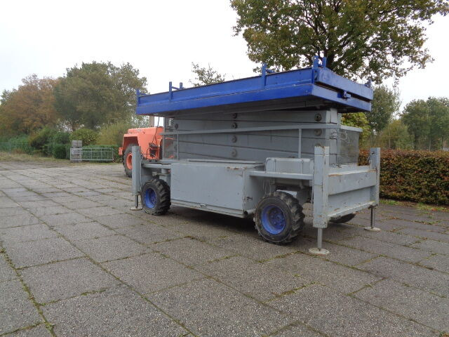 Liftlux SL172-24D4WD - Makasli platform: fotoğraf 3 Liftlux SL172-24D4WD - Makasli platform: fotoğraf 3