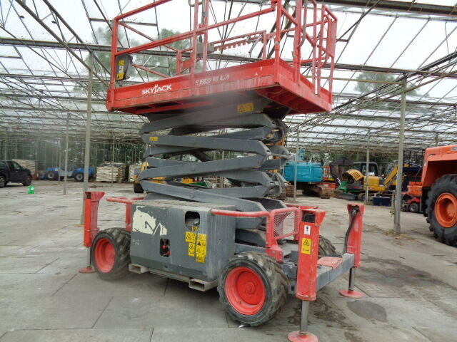Skyjack SJ 6832 RT - Makasli platform: fotoğraf 1 Skyjack SJ 6832 RT - Makasli platform: fotoğraf 1