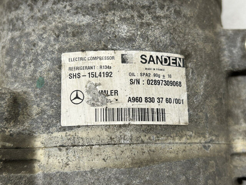 Mercedes-Benz Actros MP5 - Klima kompresörü - Kamyon: fotoğraf 4 Mercedes-Benz Actros MP5 - Klima kompresörü - Kamyon: fotoğraf 4