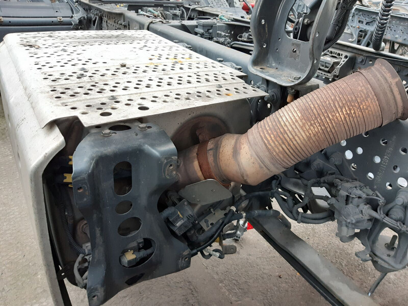 Mercedes-Benz - Katalitik konvertör - Kamyon: fotoğraf 4 Mercedes-Benz - Katalitik konvertör - Kamyon: fotoğraf 4